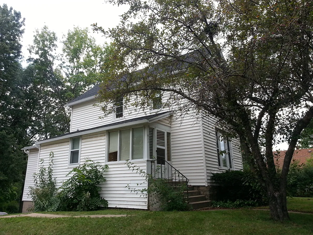 Building Photo - 622 W 18th St