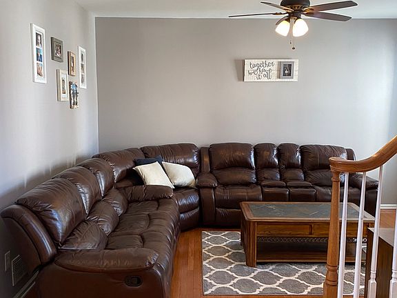 FAMILY ROOM W/FIREPLACE