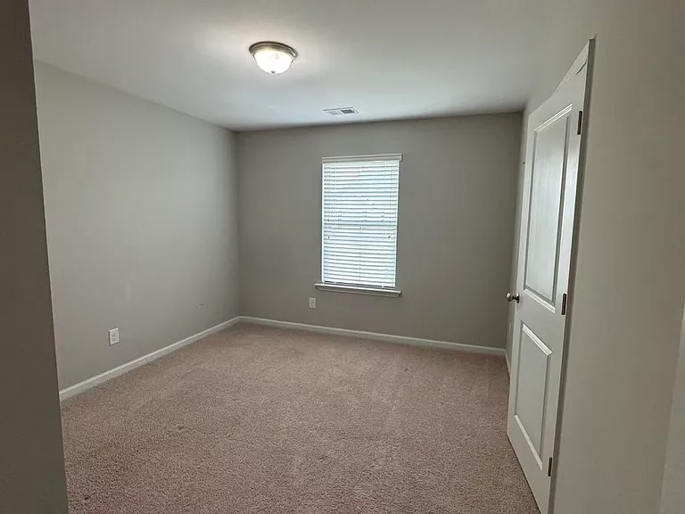 218 Harvest Glen Ln — Photo 12