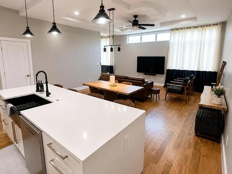 4406 Munger Ave #3 — Photo 7
