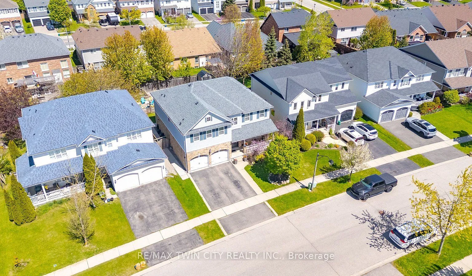 5 bed, $2,999 — Photo 2
