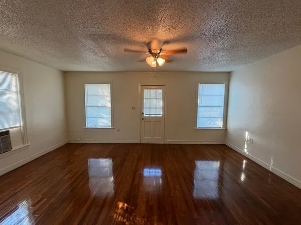 1107 Clinton St, Garland, TX 75040