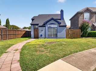 1925 Pinecrest Dr, Carrollton, TX 75010