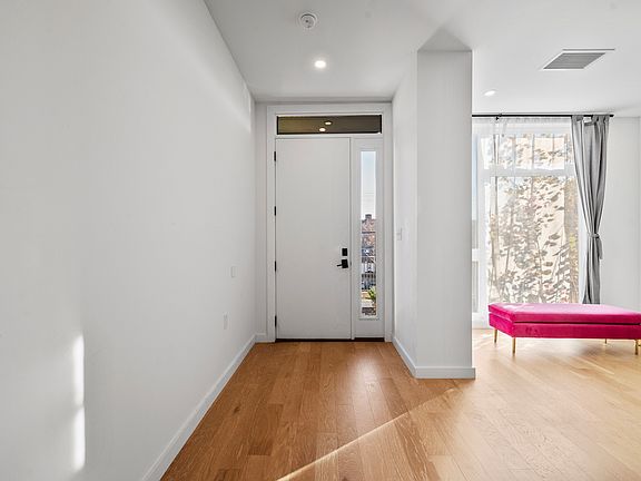 2nd image of 112 Burrows St