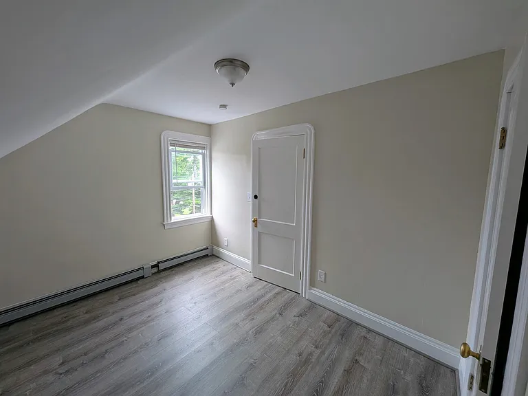 35 Sessions St #3D — Photo 12