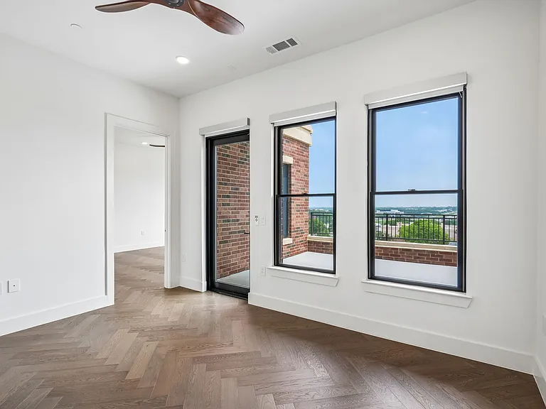Residences at Southlake — Photo 26