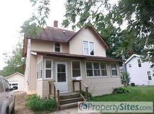 105 W Wayne St, Dowagiac, MI 49047