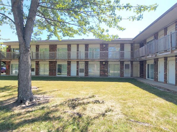 2200 S Illinois Ave