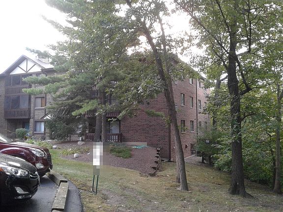 3rd image of 5985 Lakeside Pl