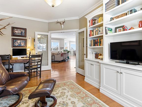 2nd image of 32 Prairie Falcon Ct