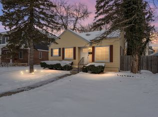 1647 Banbury St, Birmingham, MI 48009