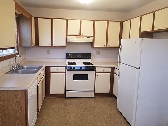 4th image of 1606 Firestone Ln APT C