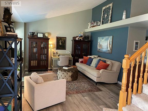 2nd image of 875 Windrow Cir