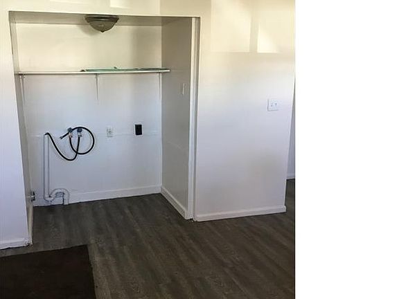 4th image of 4133 Fleetwood Dr