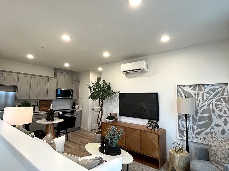 2355 E 8th St #1 — Photo 2