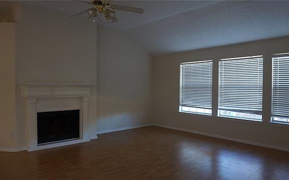 2nd image of 10710 Robincreek Ln
