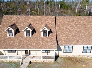 63 Reagin Rd, Hazlehurst, GA 31539