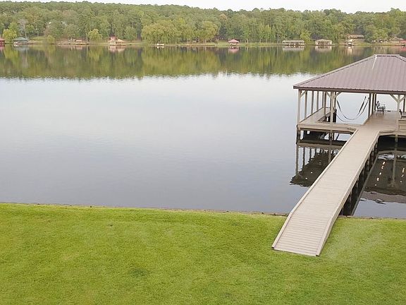 5th image of 2110 W Lake Dr