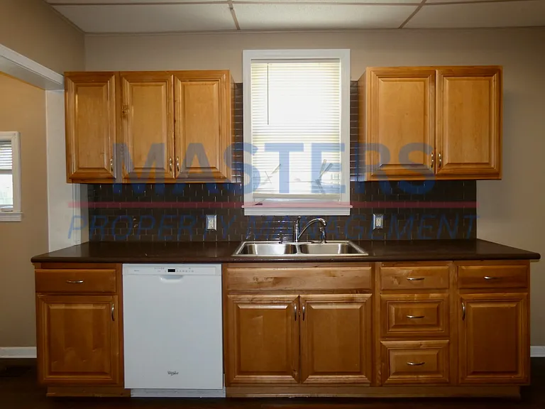 20 Greenwood Ave — Photo 2