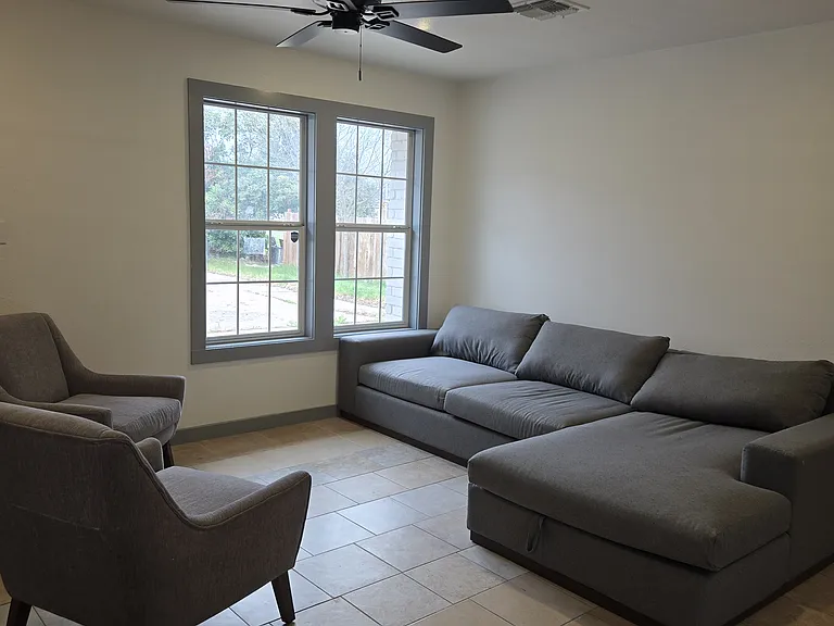 10003 Quail Valley Blvd #B — Photo 4