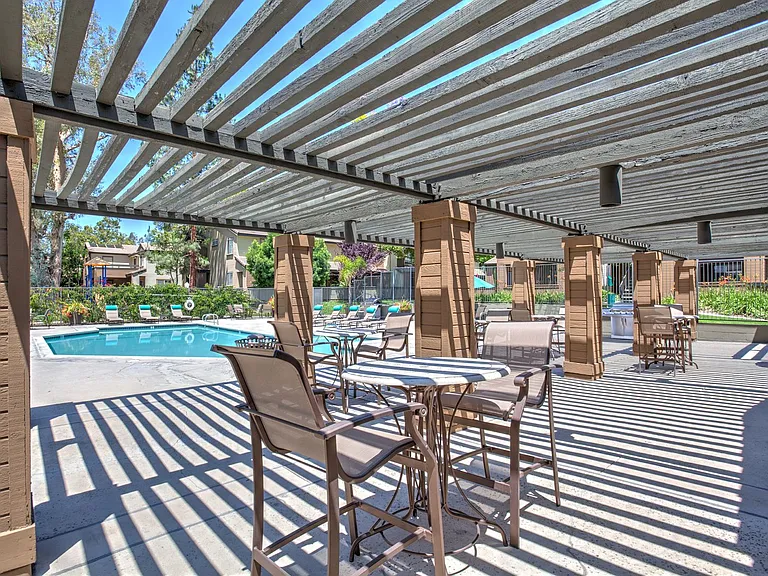 Waterstone Alta Loma Apartments — Photo 29
