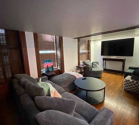 3rd image of 2023 N Kenmore Ave APT 2F