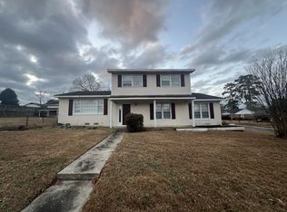 5309 Silver Pine Dr, Fayetteville, NC 28303