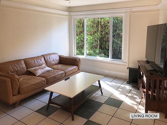 5th image of 1536 Treat Ave