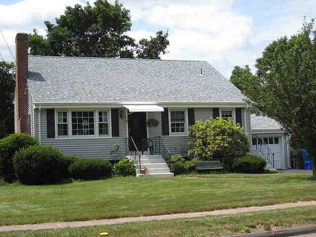 2nd image of 43 Holly Rd