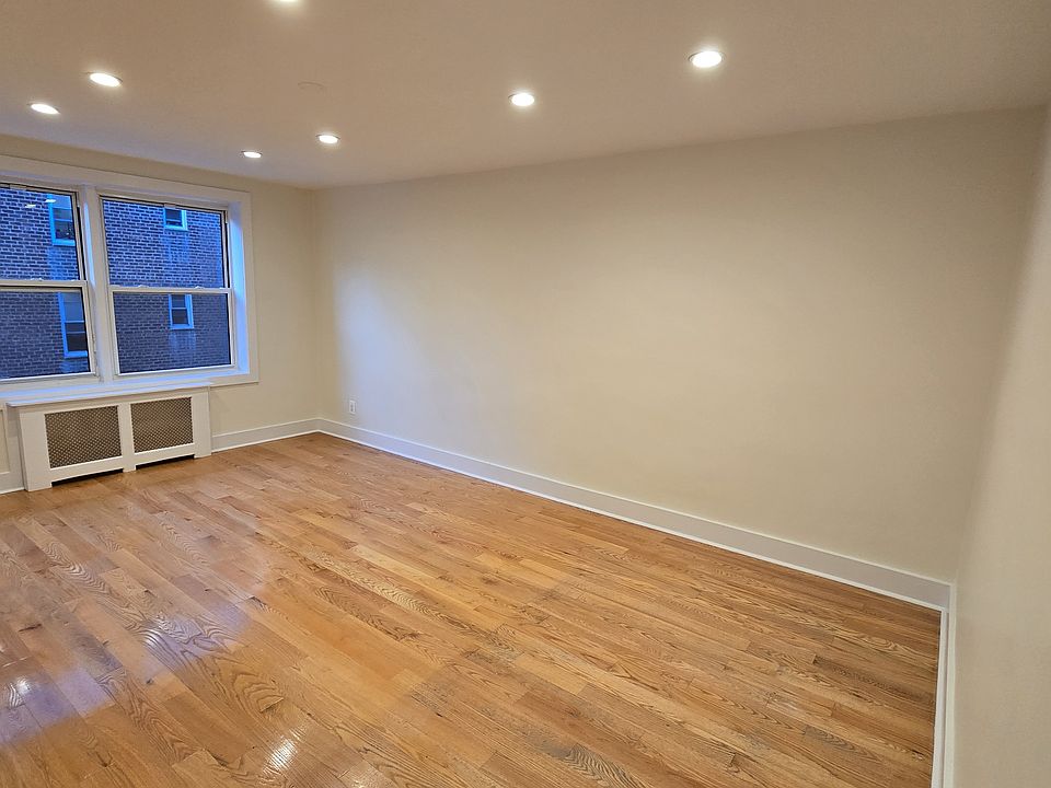 1st image of 3334 77th St APT 4C