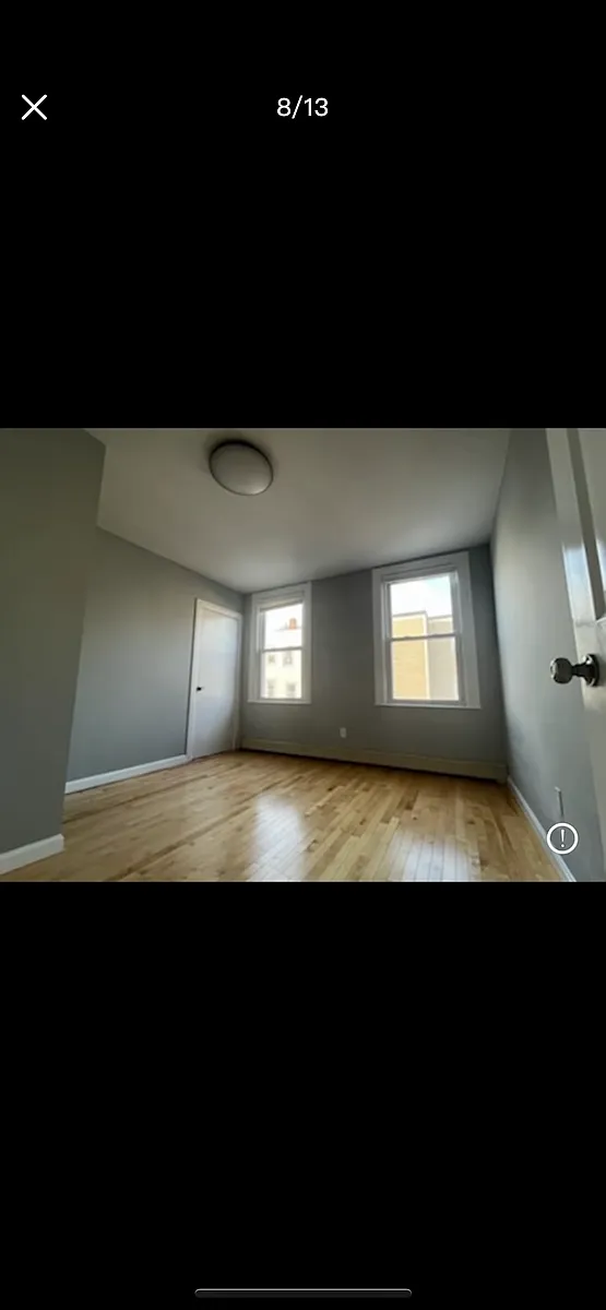 Building Photo - 381 Cardinal Medeiros Ave #2R