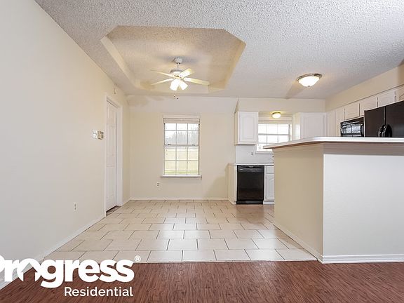 4th image of 407 Briar Creek Dr