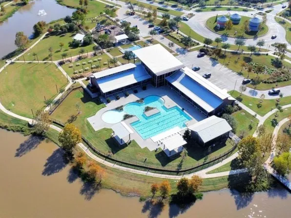 950 Smokethorn Trl, Richmond, TX 77406