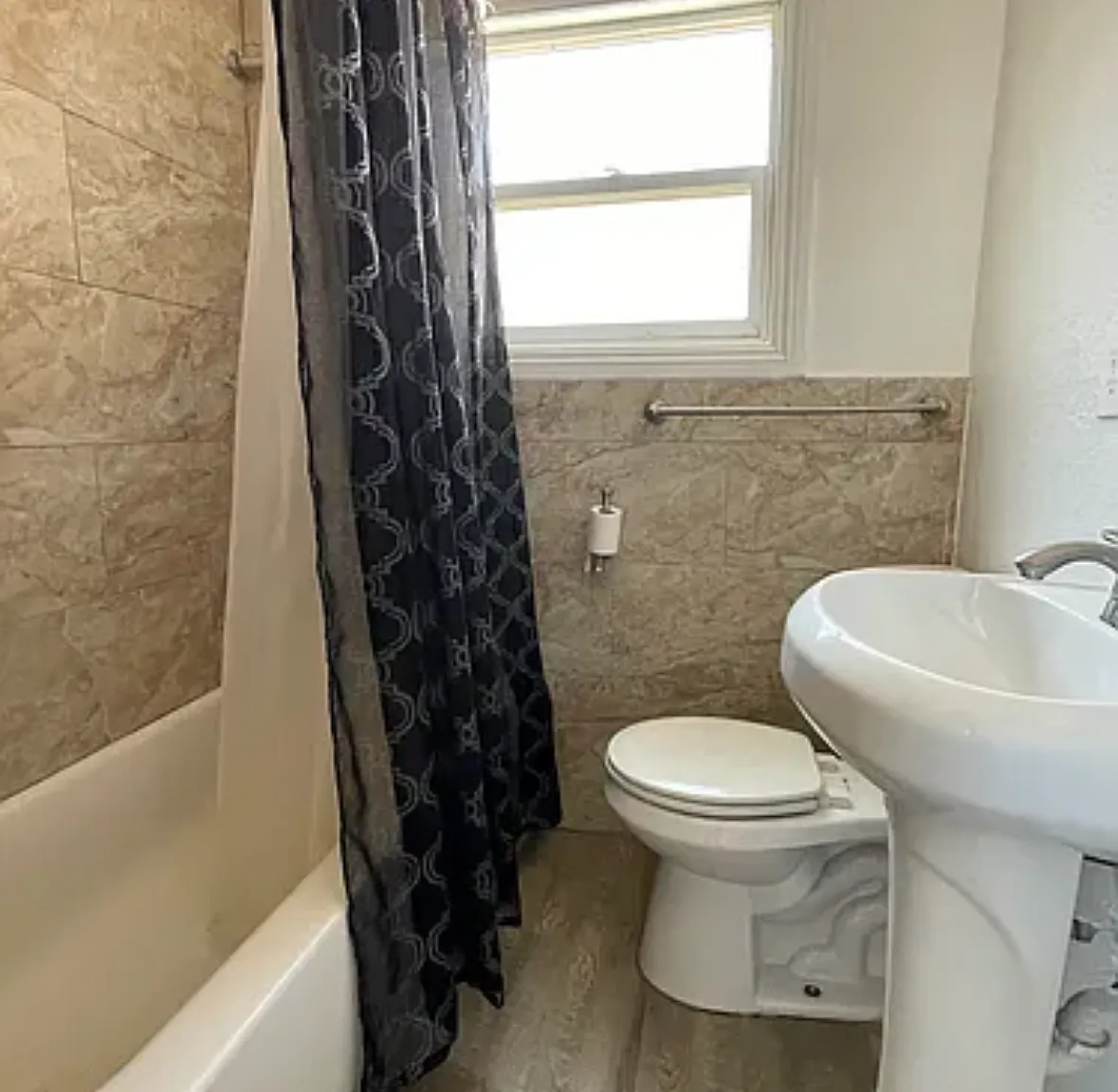 Studio, 500 sqft, $1,450 — Photo 3