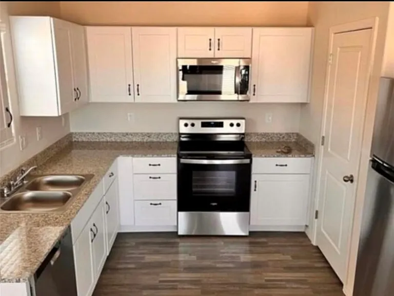 3665 E Koval Dr — Photo 5