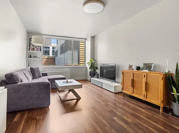 120 Riverside Boulevard image 1 of 11