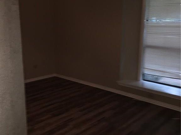 4th image of 1109 Oakland Dr