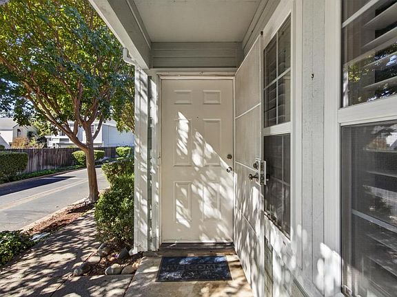 4th image of 5719 Ivy Town Ln