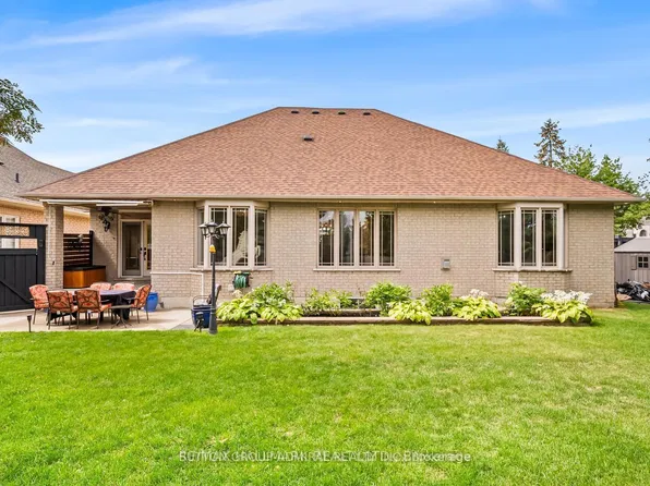 452 Athabasca Dr #Basement, Vaughan, ON L6A 3S2