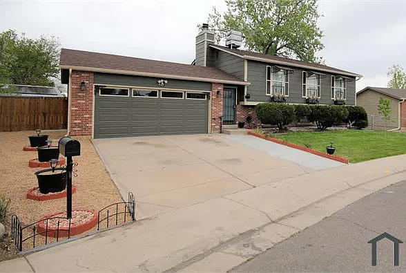 4569 Fontana Way — Photo 2
