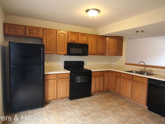 4th image of 125 Coyote Ct APT 2