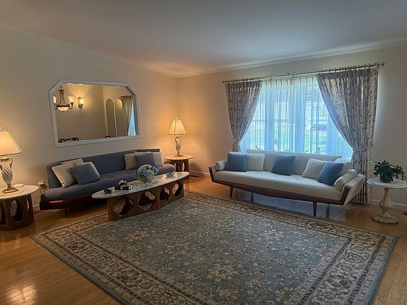 4th image of 303 Blueberry Cir
