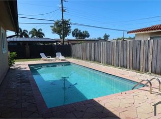 7700 NW 33rd St, Hollywood, FL 33024