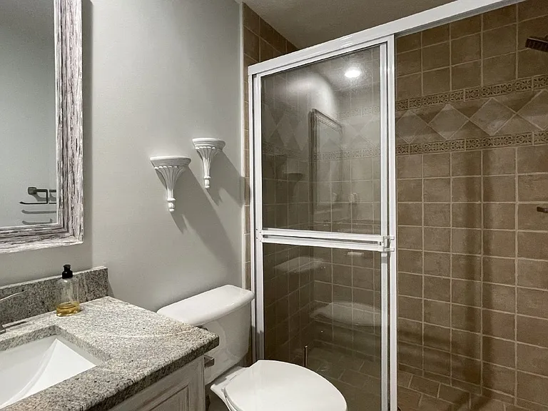 4857 Victoria Cir — Photo 37