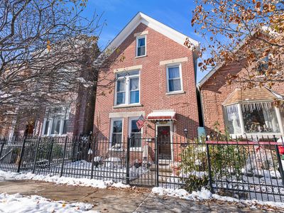 1520 N Washtenaw Ave, Chicago, IL, 60622