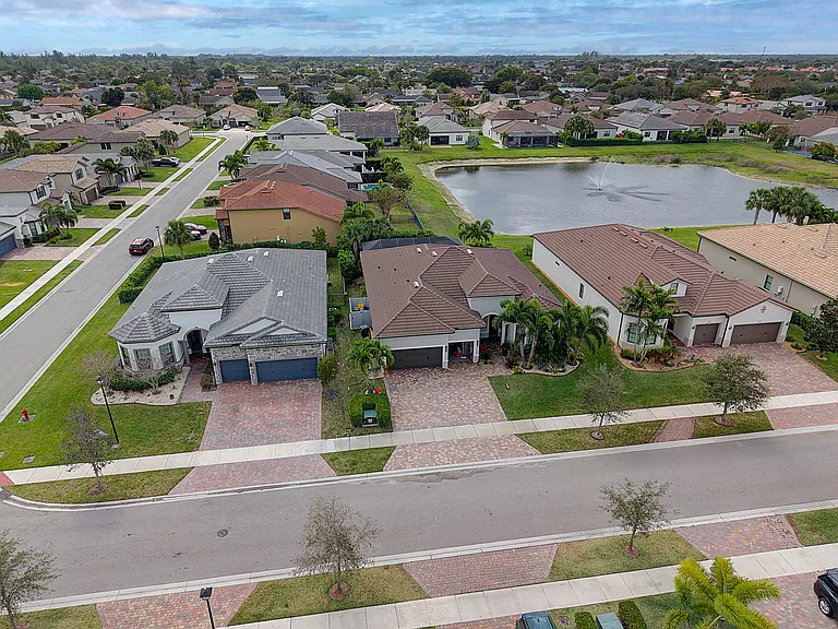 8324 Pedigree Cir — Photo 49