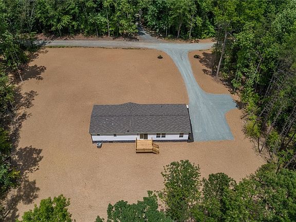 5th image of 235 Ivy Ln