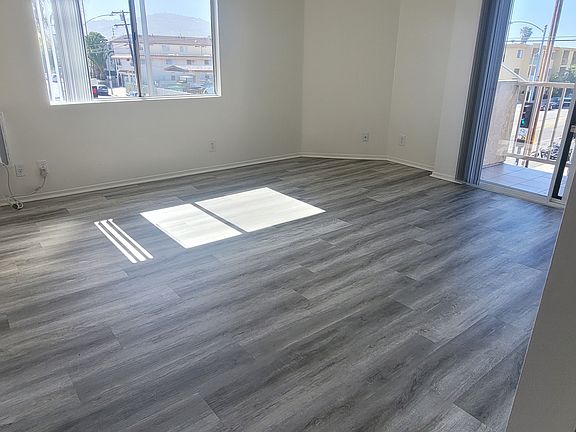 5th image of 1704 S Pacific Ave #12