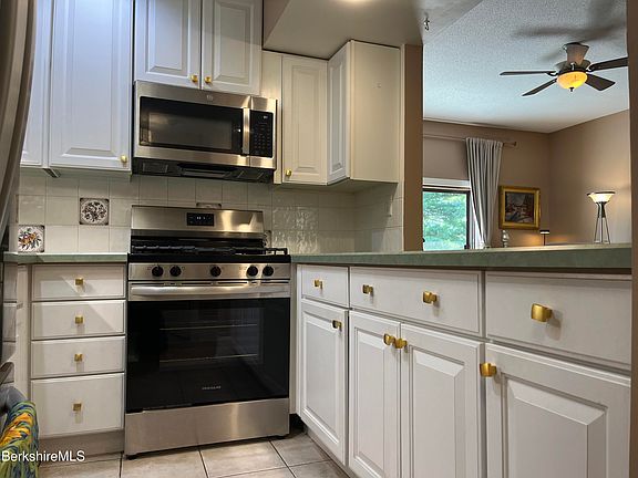 3rd image of 8 Rolling Hls #8-12