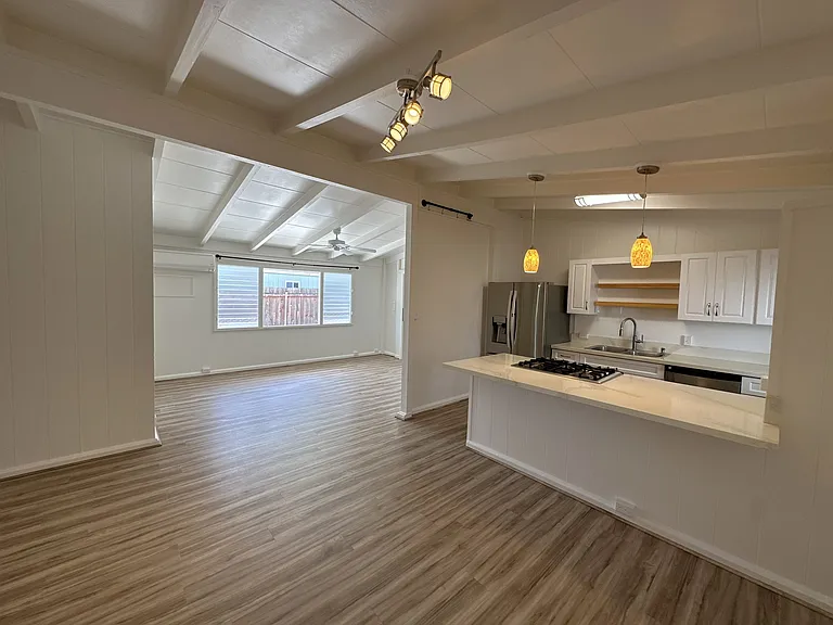 997 Holoholo St #A — Photo 2